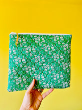 Load image into Gallery viewer, Green Capel Zip Bag - Large
