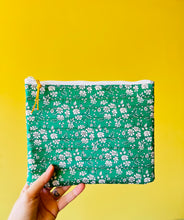 Load image into Gallery viewer, Green Capel Zip Bag - Medium
